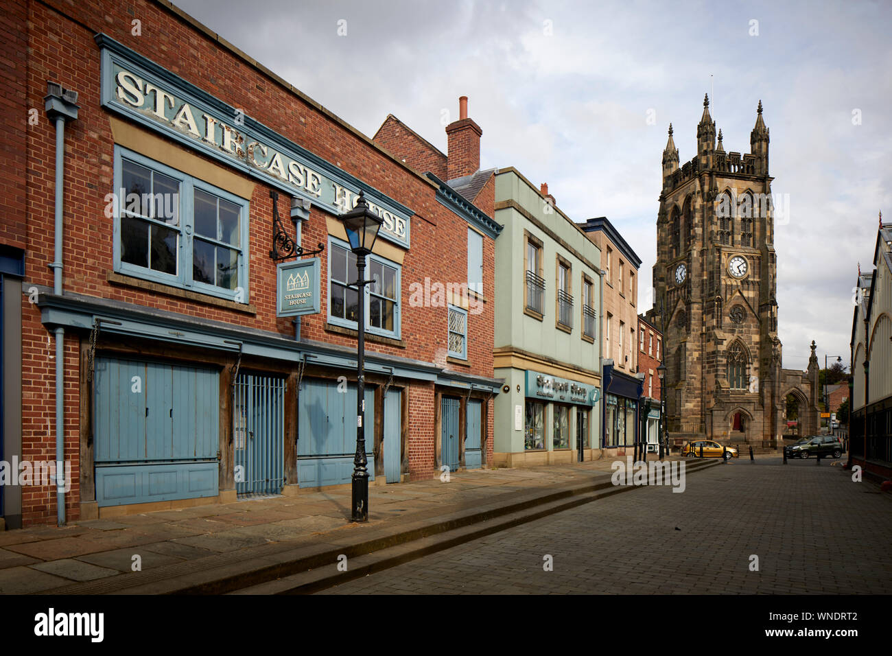 grade-i-listed-sandstone-gothic-building-stockport-markets-landmark-st
