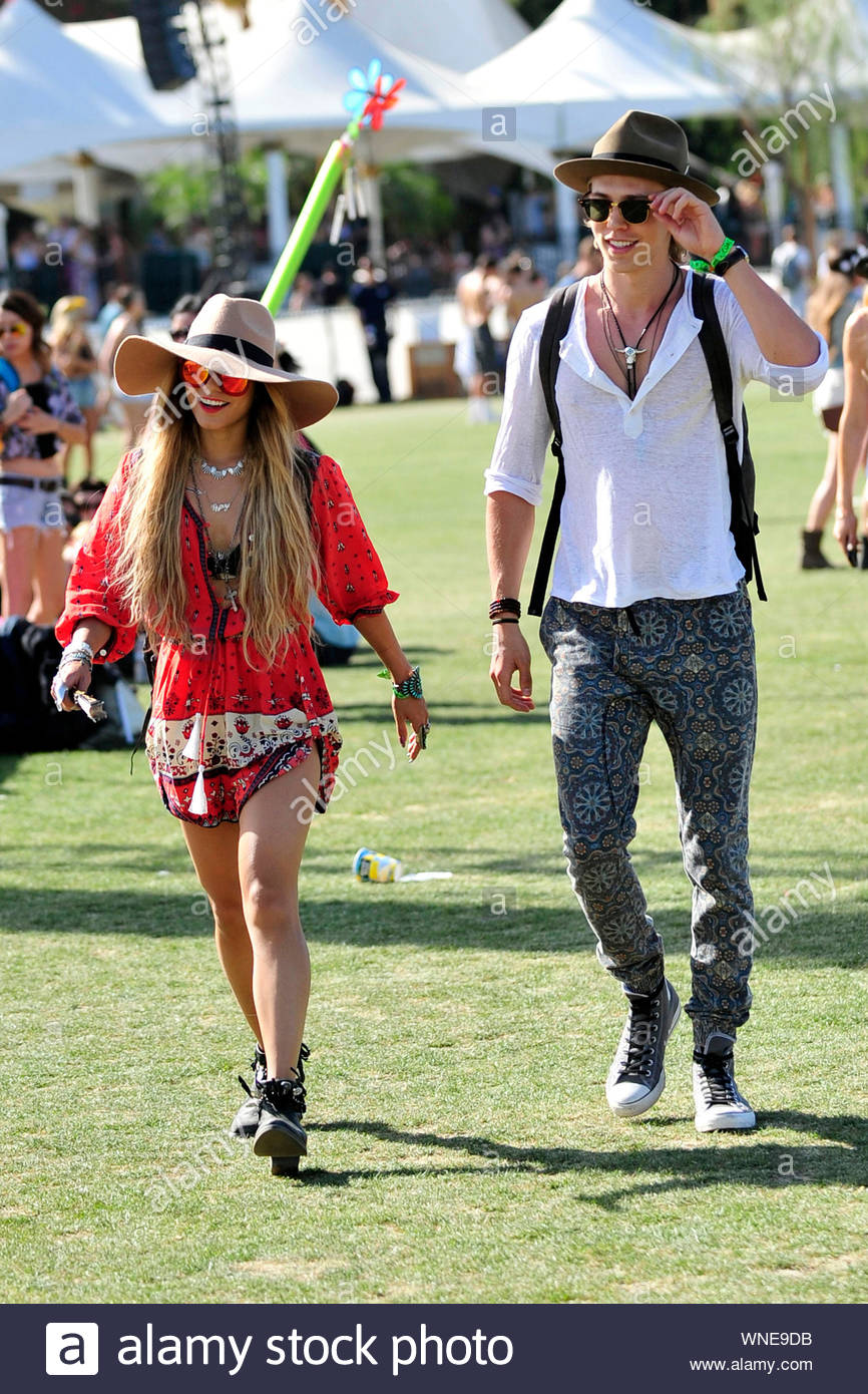 Vanessa Hudgens Blonde Hair Keeps Stock Photos Vanessa Hudgens