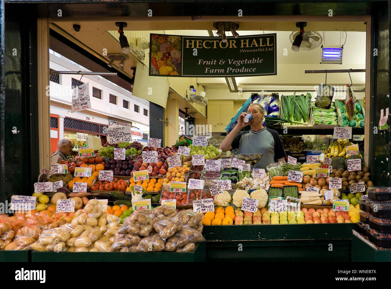 Fruit prices hires stock photography and images Alamy