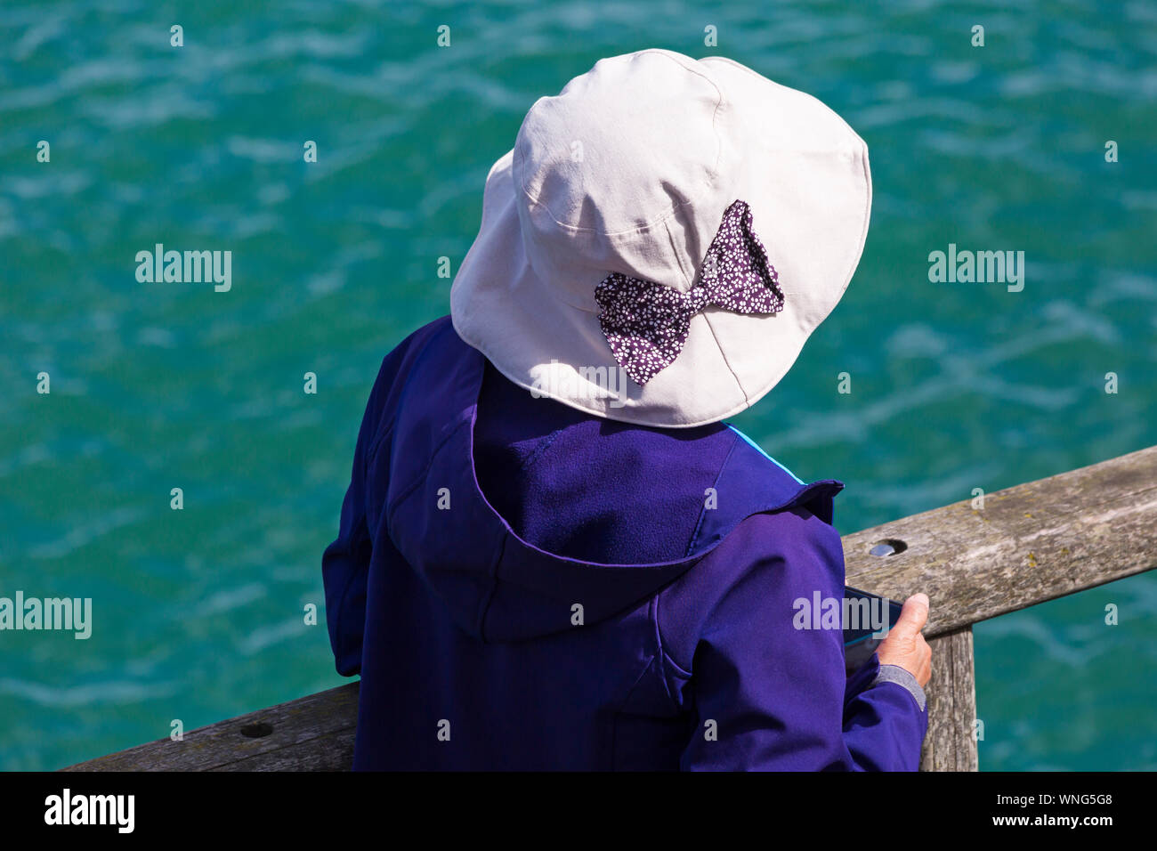 Lady wearing sun hat hi-res stock photography and images - Alamy