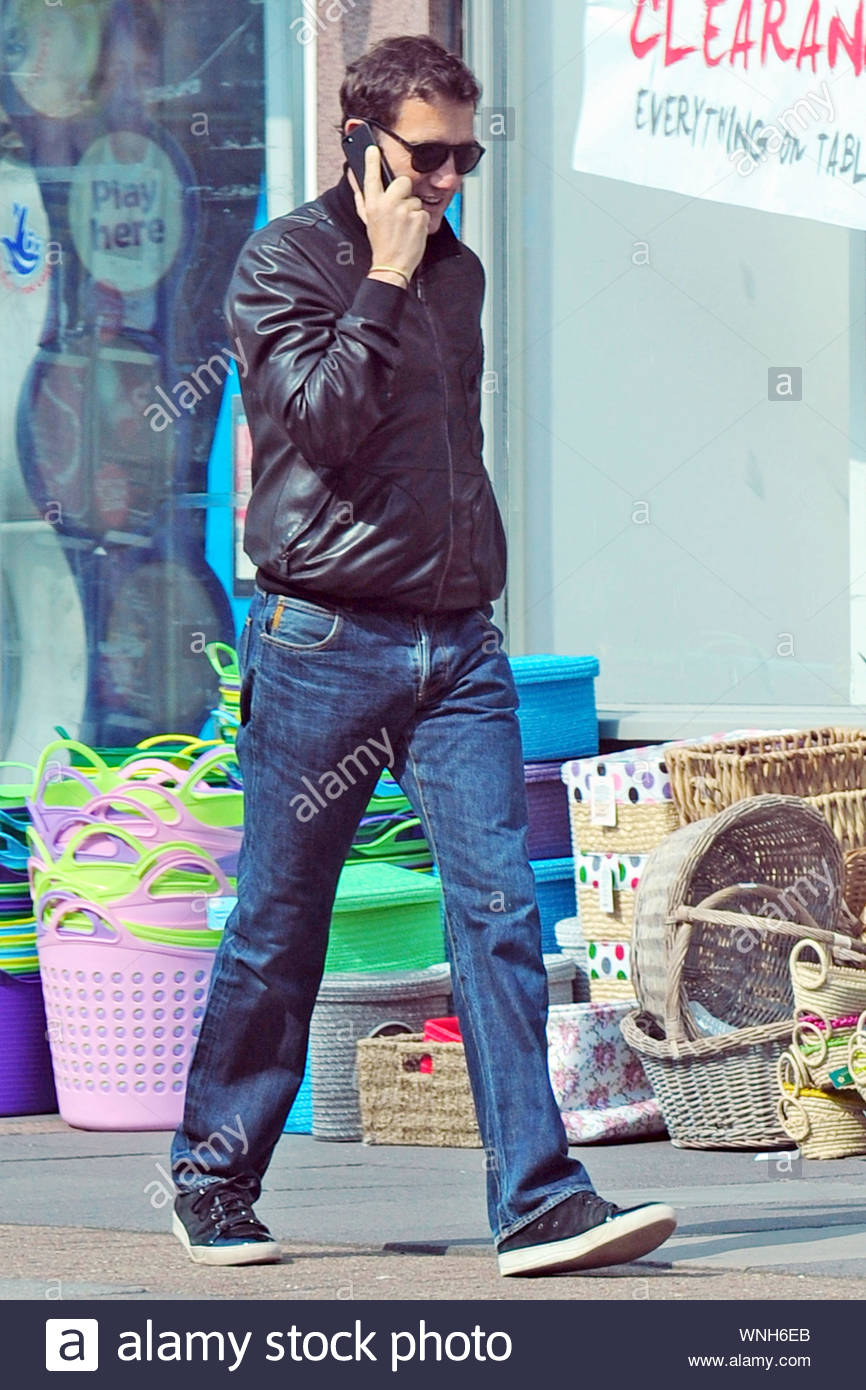 key jeans with cell phone pocket