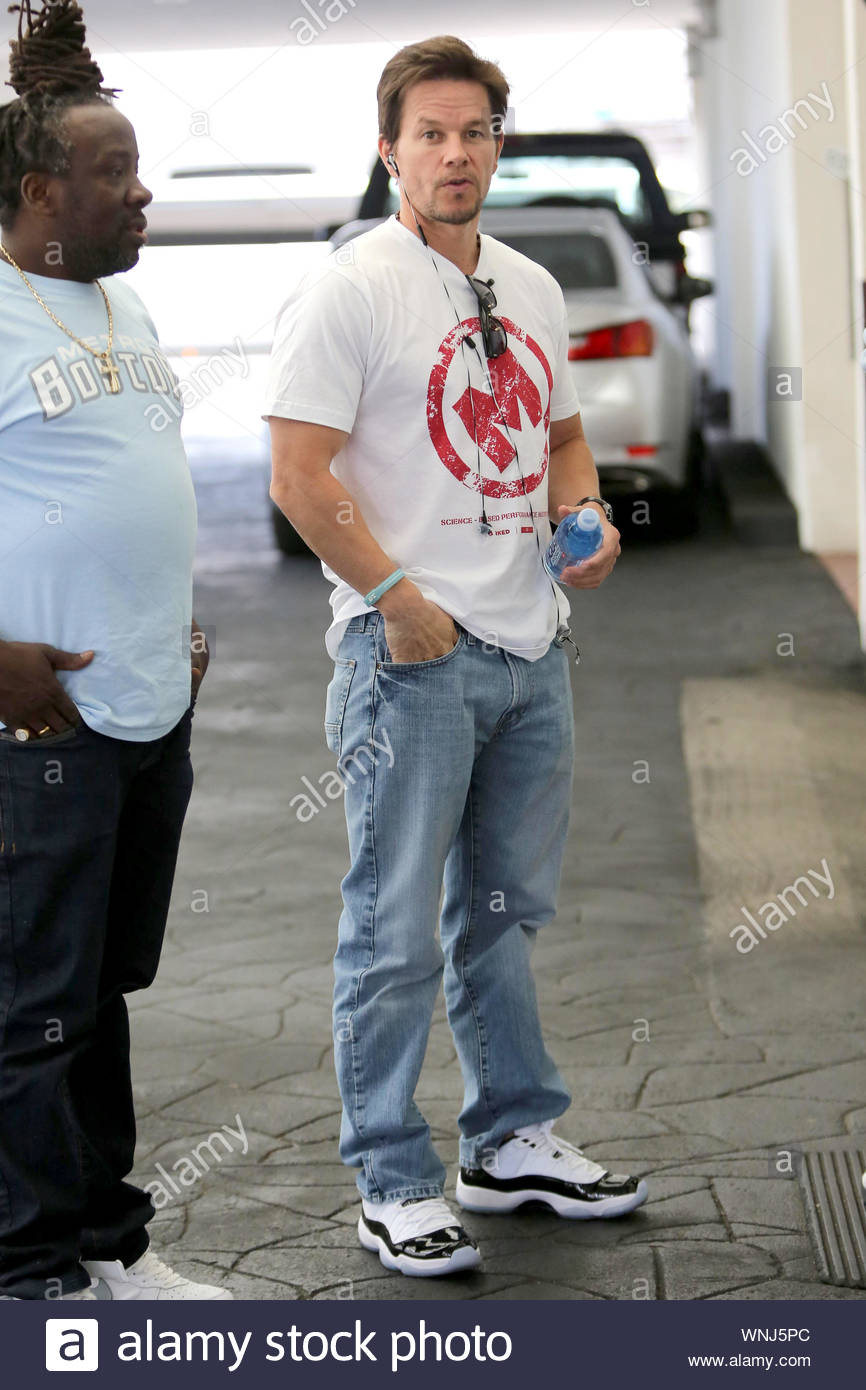 jordan 11 concord with jeans