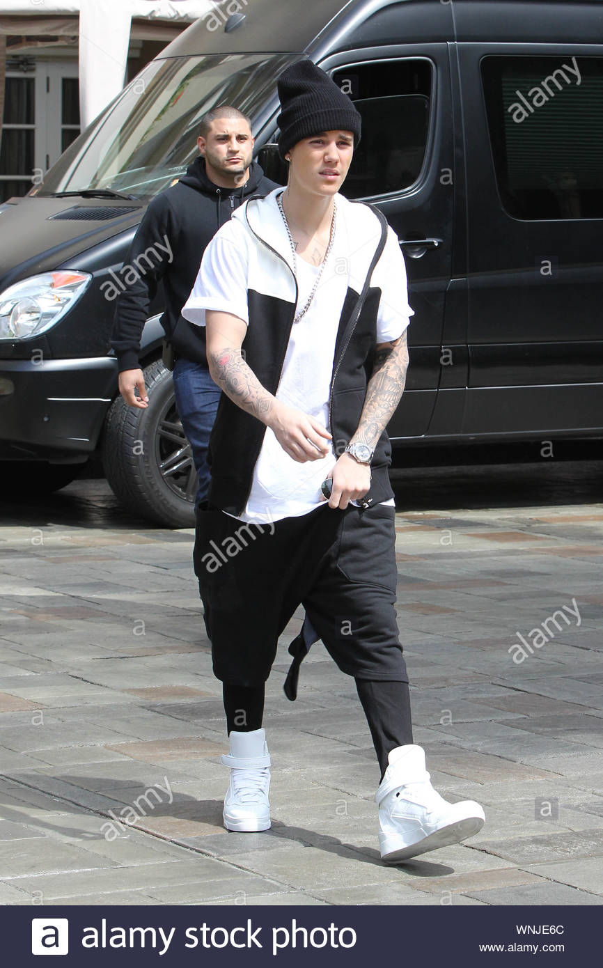 Justin Bieber White Sneakers Online 