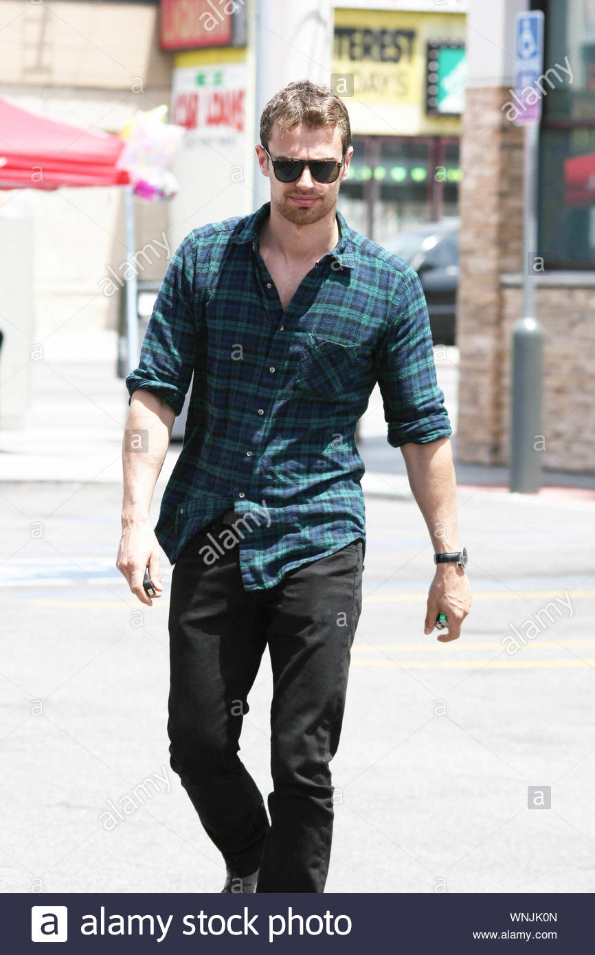 black jeans flannel shirt