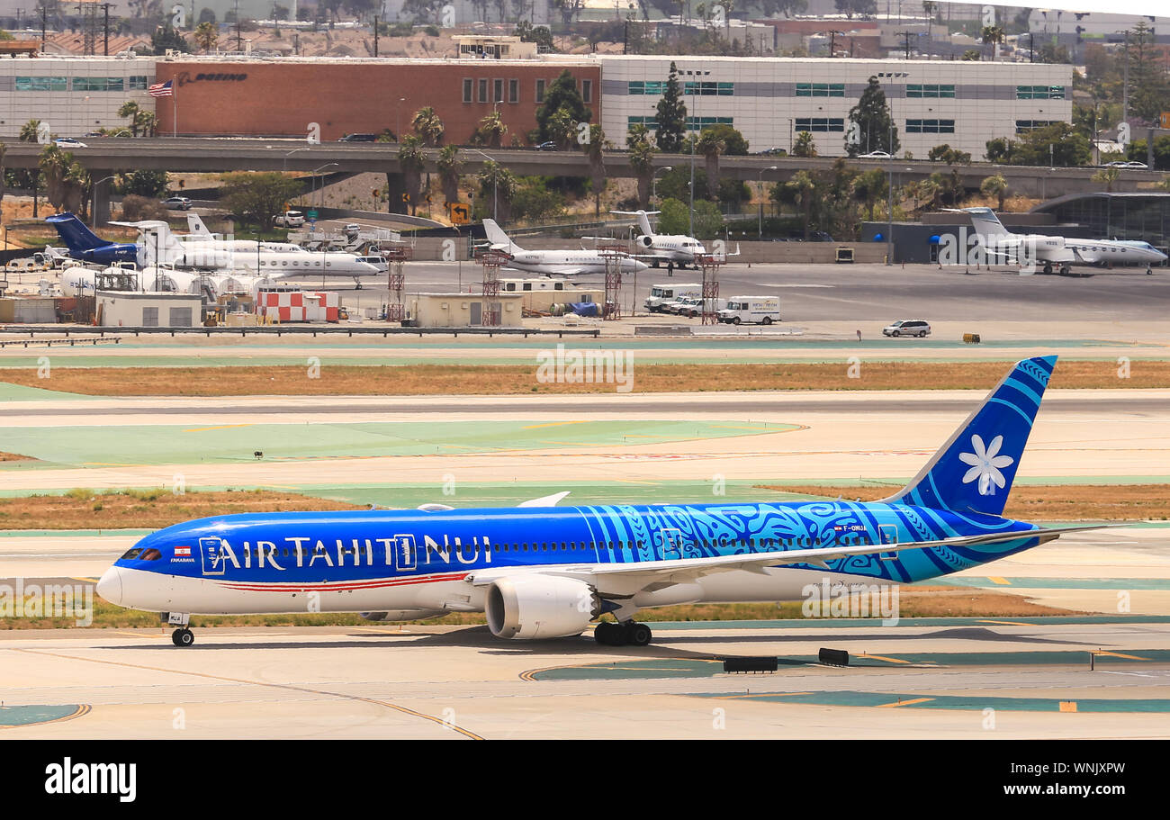 Air tahiti nui dreamliner hires stock photography and images Alamy