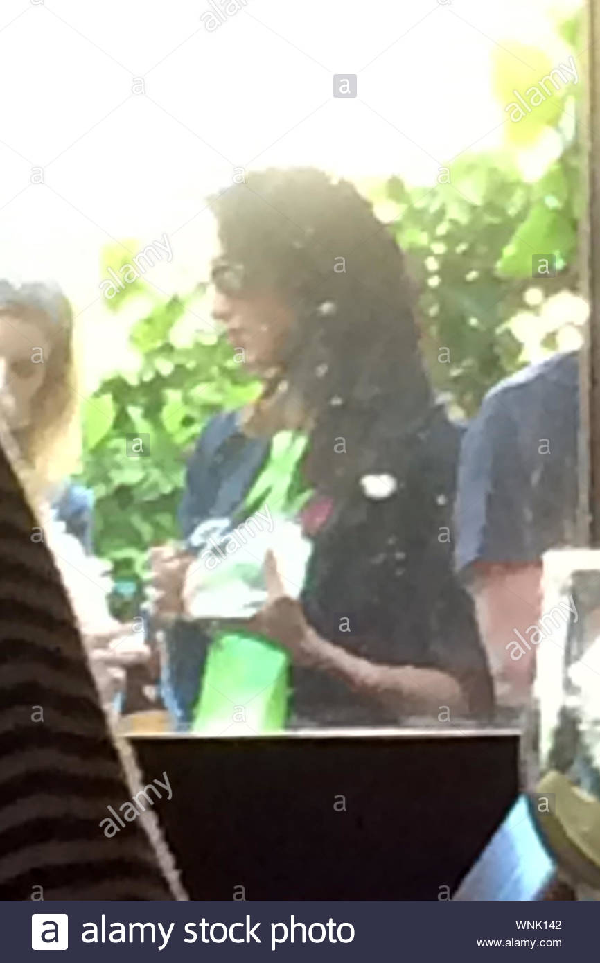 Malibu Ca George Clooney Snuggles Up Close To Fiance Amal