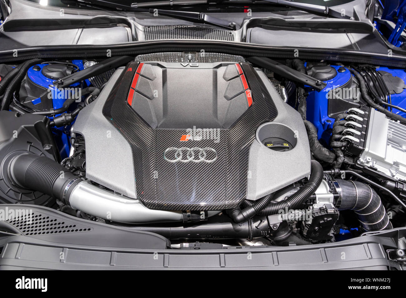 Rs4 engine hires stock photography and images Alamy
