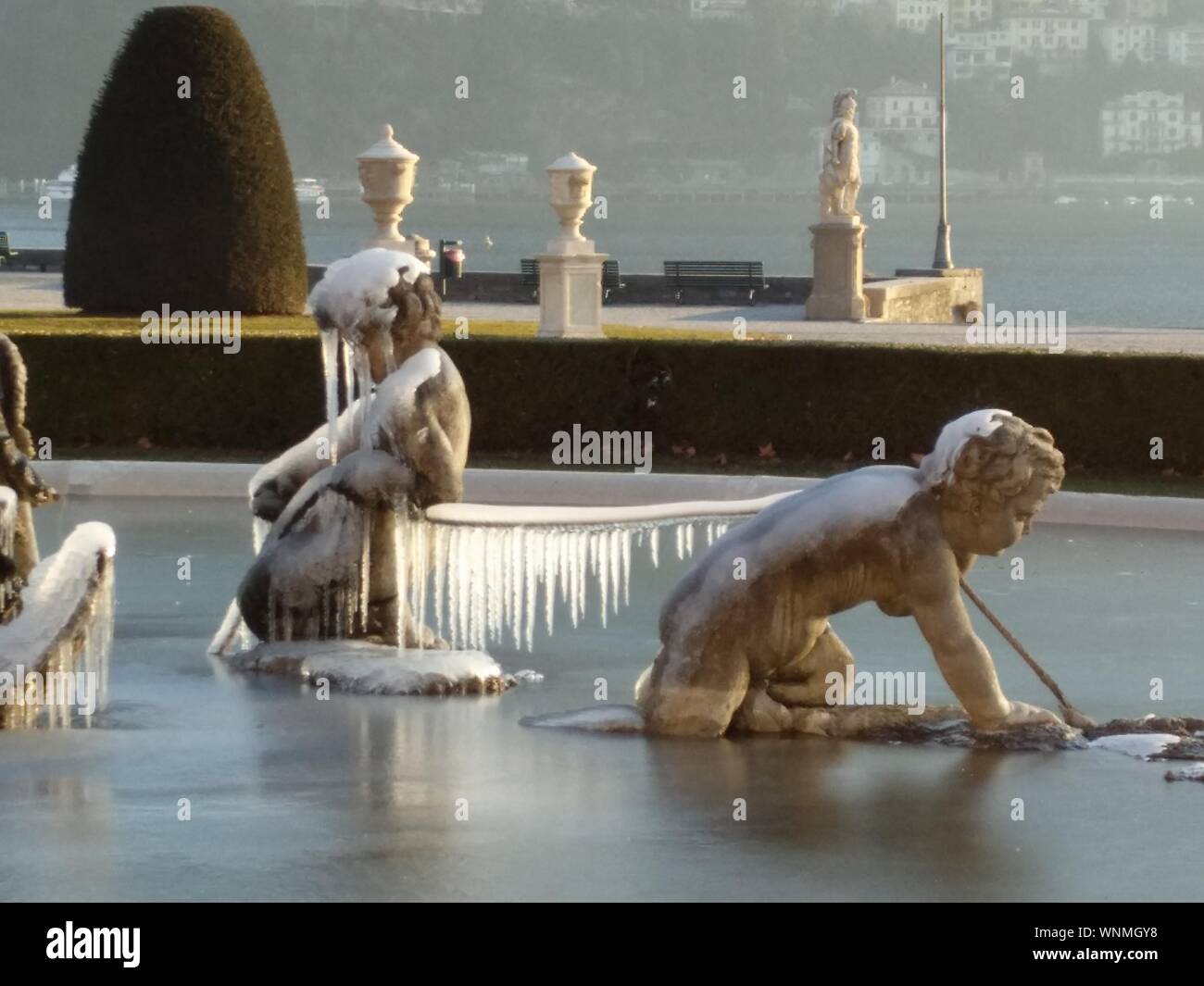 Frozen Human Statue High Resolution Stock Photography and Images Alamy