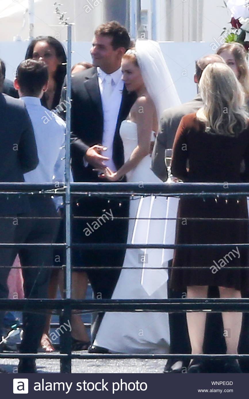 Marina Del Rey Ca She Has Been Engaged To Tom Sturridge For