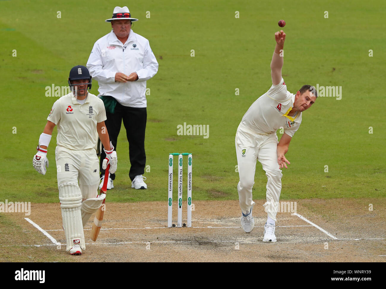 Australia'S Crushing Blow: Hazlewood'S Devastating Bowling Performance - blzs1xv
