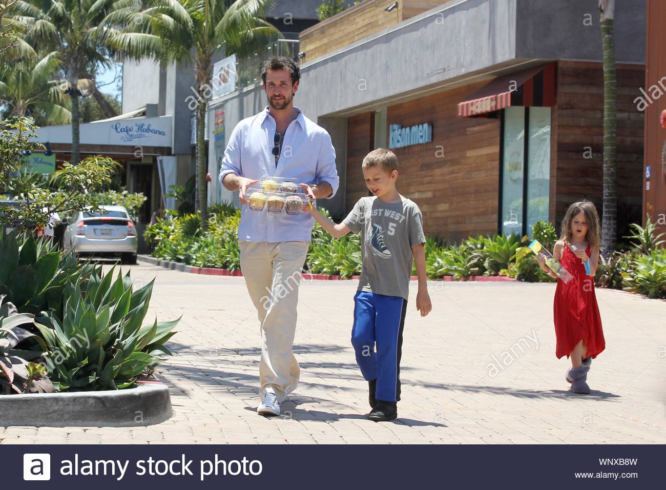 Divorced Parents Children Stock Photos & Divorced Parents Children