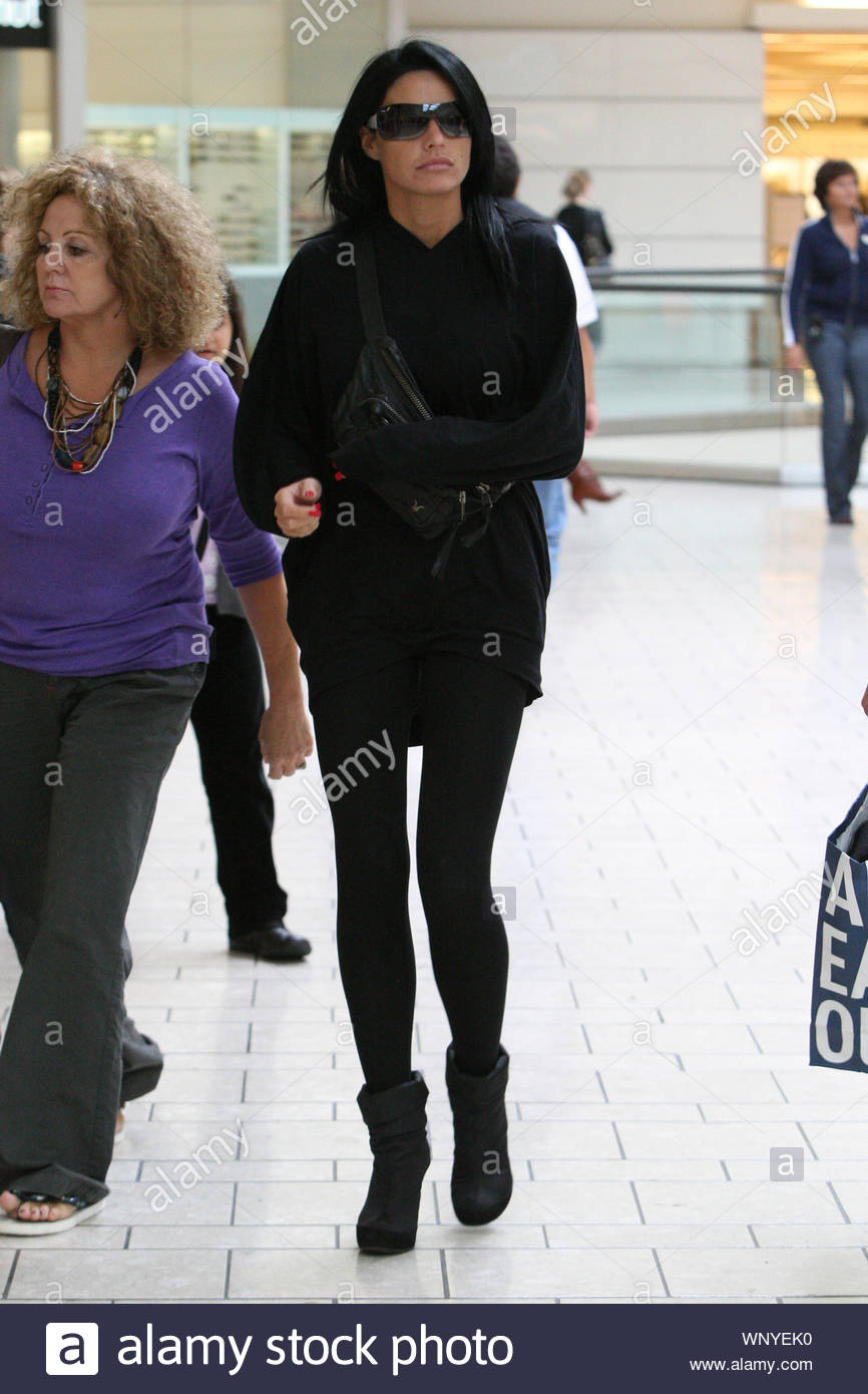 black fanny pack outfit