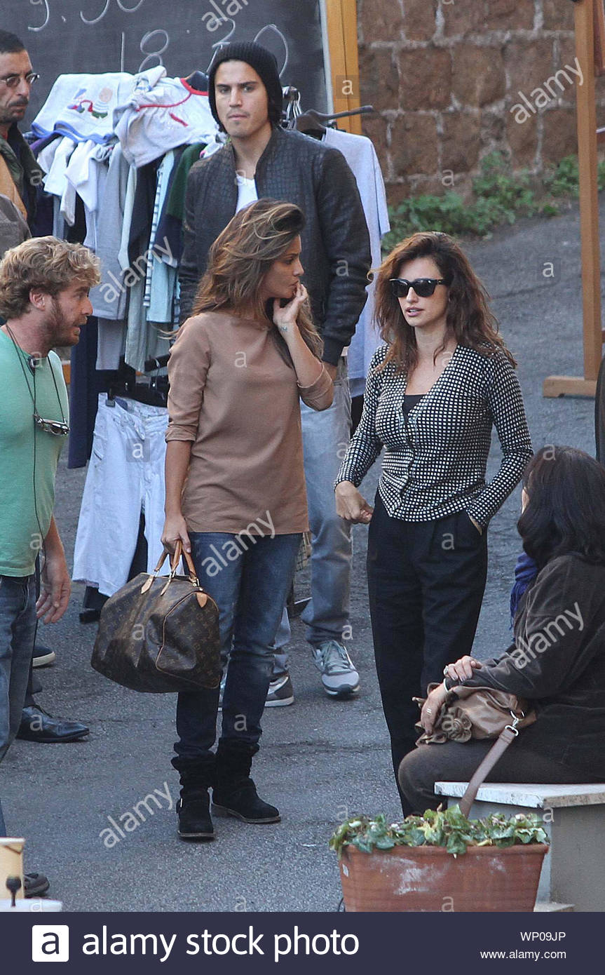 Rome Italy Spanish Actress Monica Cruz Enjoys An Afternoon With