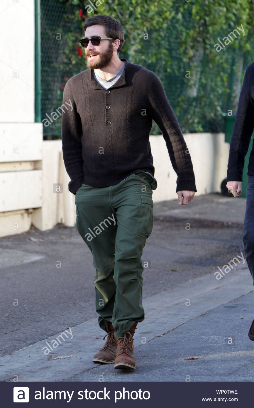 Beverly Hills, CA - Jake Gyllenhaal and a friend took a stroll down an  alley way back to their cars in Beverly Hills this afternoon. The men  appeared to be having a