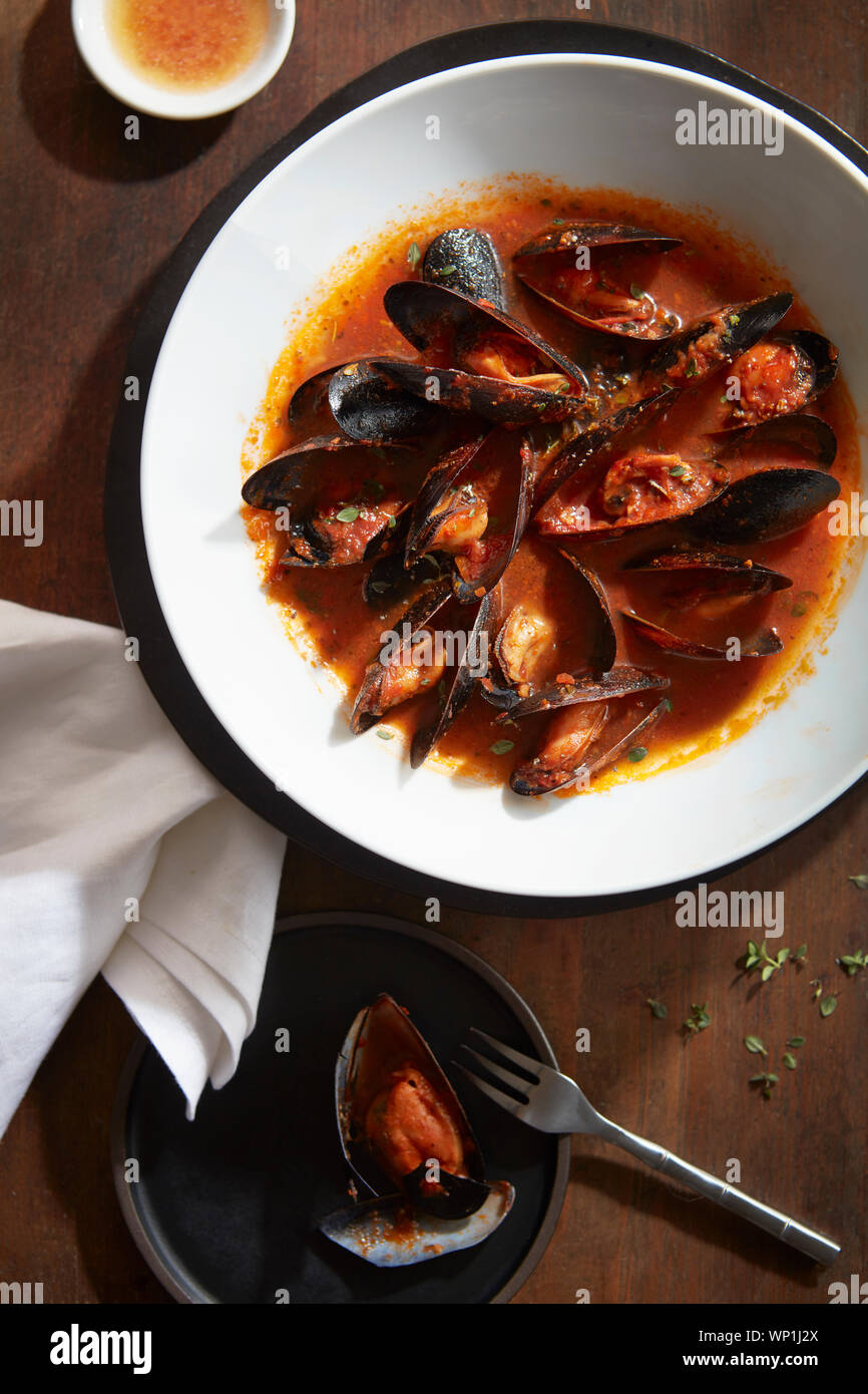 Steamed Clams in Marinara Sauce Stock Photo Alamy