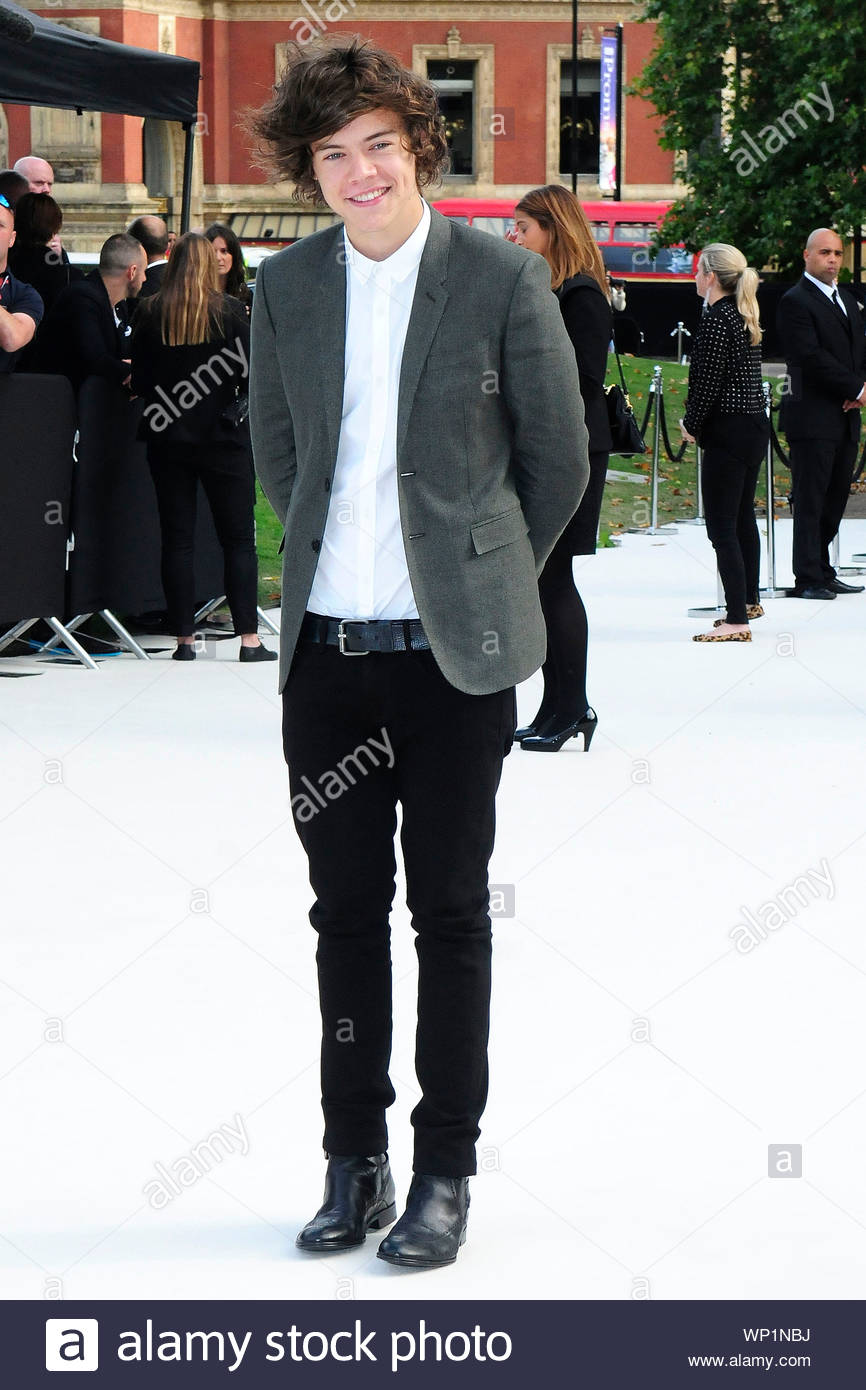 London, UK - Harry Styles arrives at the Burberry Prorsum Spring/Summer 2013  fashion show during London Fashion Week. AKM-GSI September 17, 2012 Stock  Photo - Alamy