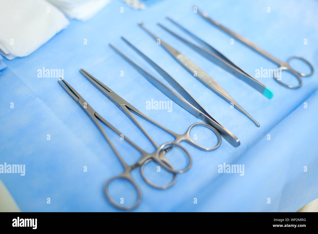 Grasping instruments hi-res stock photography and images - Alamy