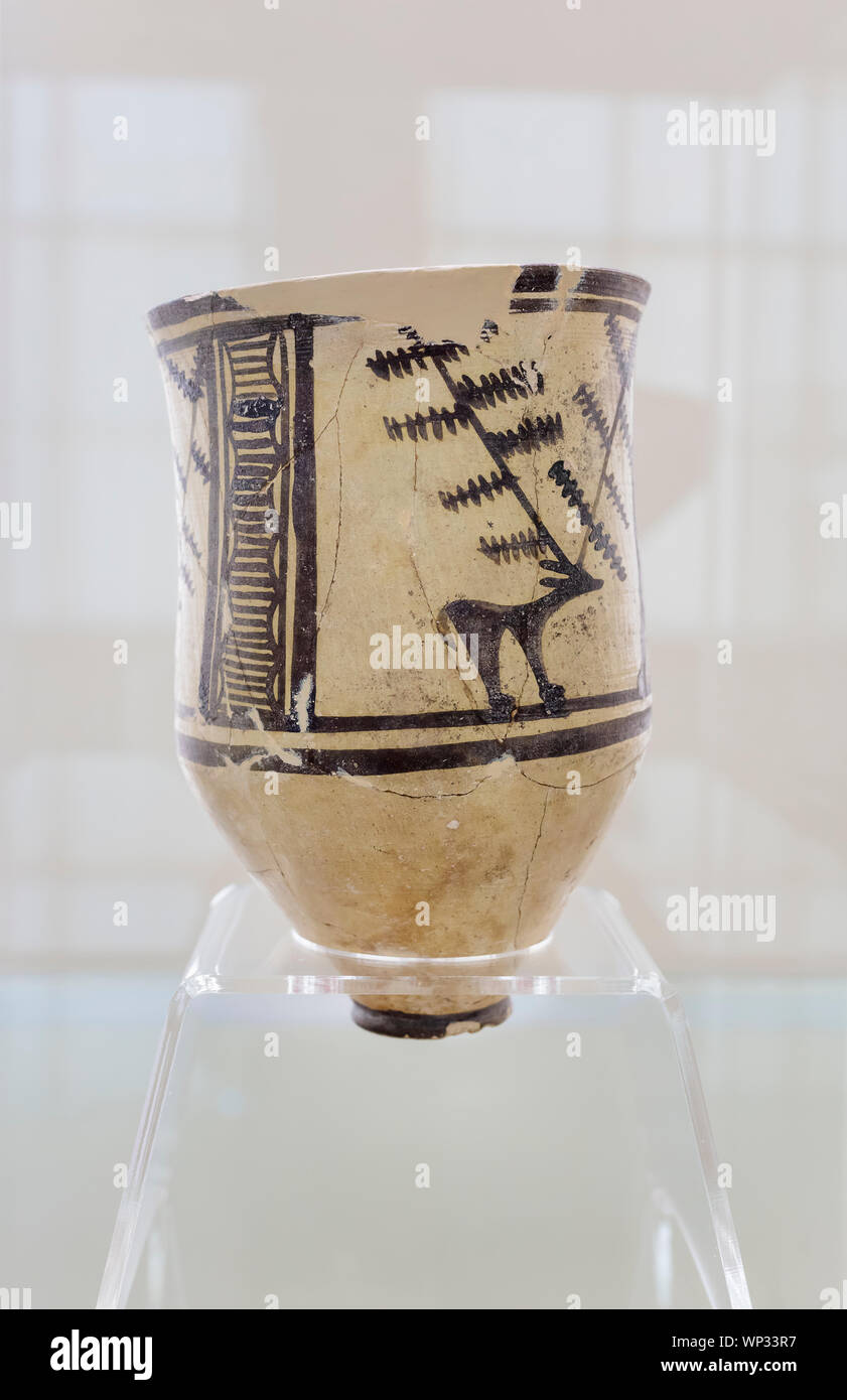 Pottery, 3500 BC, Kashan, Isfahan, Museum of Ancient Iran, National Museum of Iran, Tehran, Iran Stock Photo