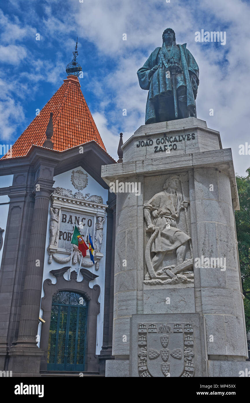 Funchal, Madeira and the statue of Joao Goncalves Zargo , Portuguese explorer and settler on Madeira, later First Captain of Funchal Stock Photo