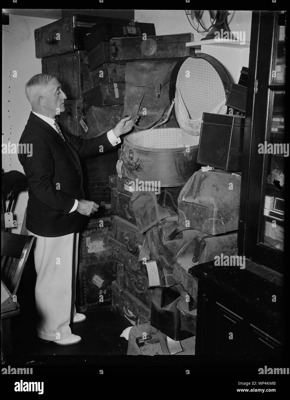 Narcotic Black and White Stock Photos & Images - Alamy