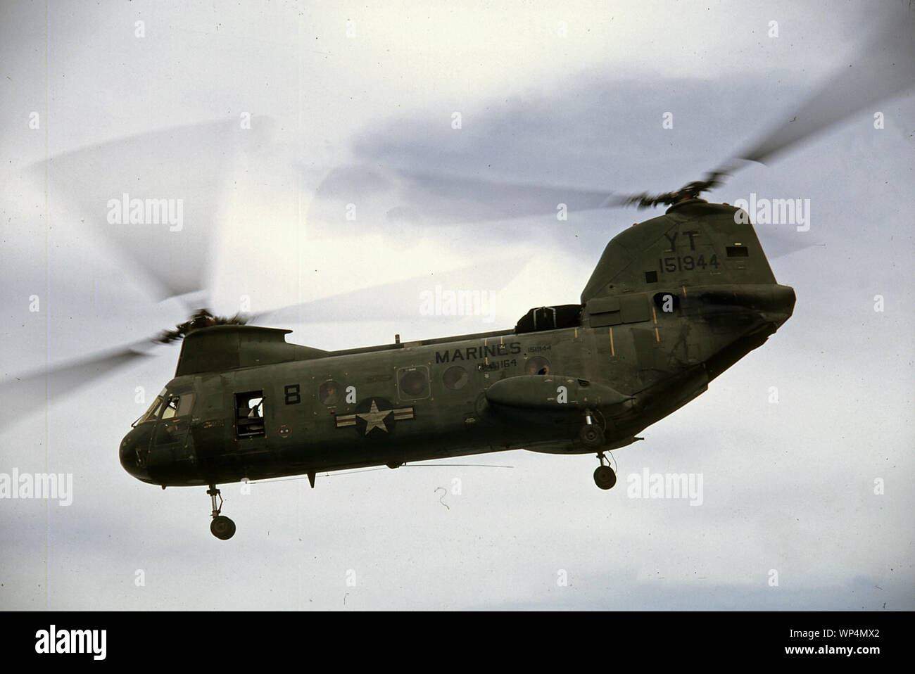 Vietnam-Krieg / Vietnam War - USMC United States Marine Corps Boeing-Vertol CH-46D Sea Knight Stock Photo