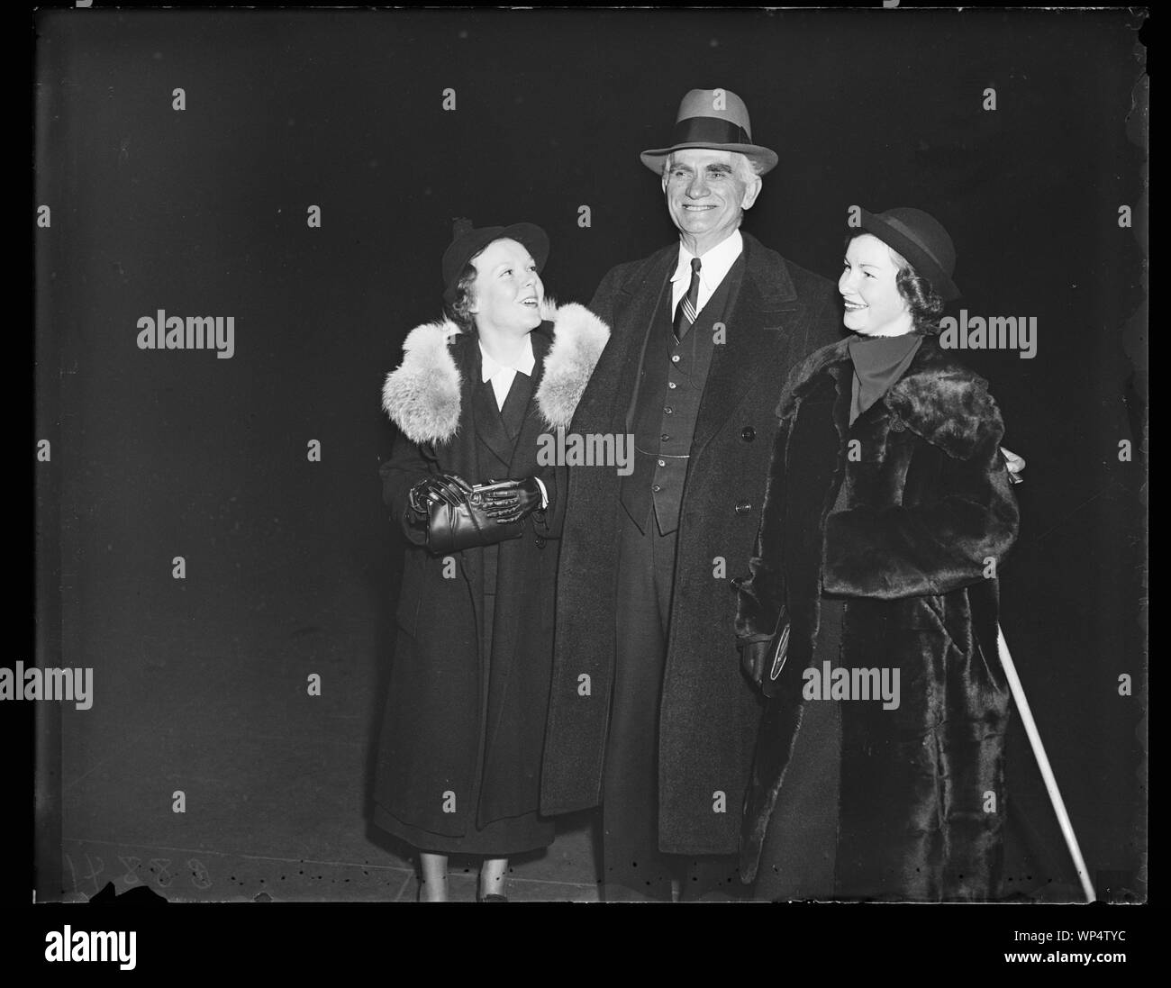 Joseph Byrns, center Stock Photo Alamy