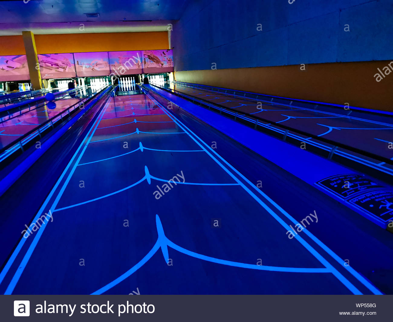 Bowling Strike Stock Photos & Bowling Strike Stock Images Alamy