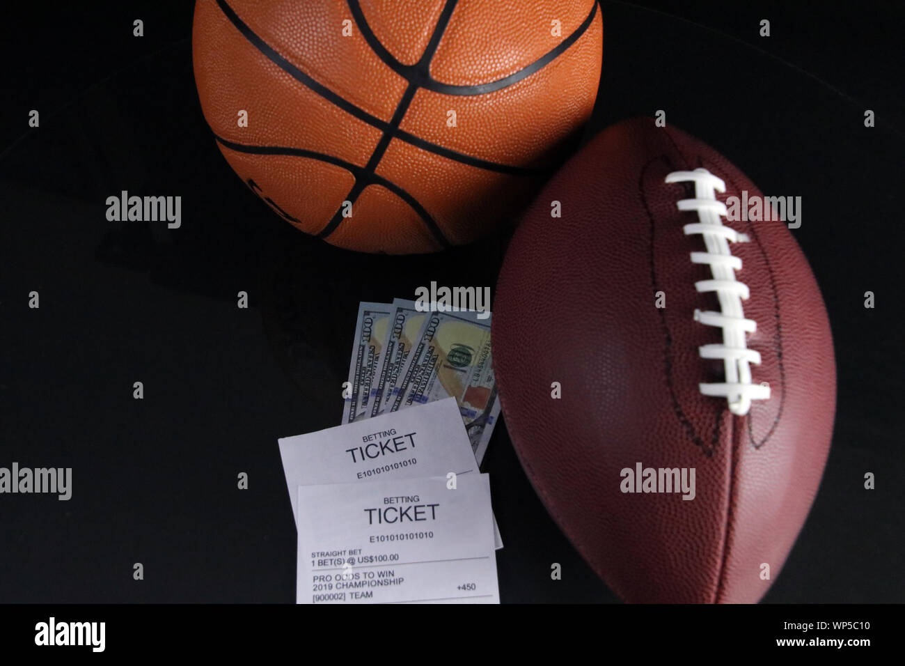 Sport betting hi-res stock photography and images - Page 31 - Alamy