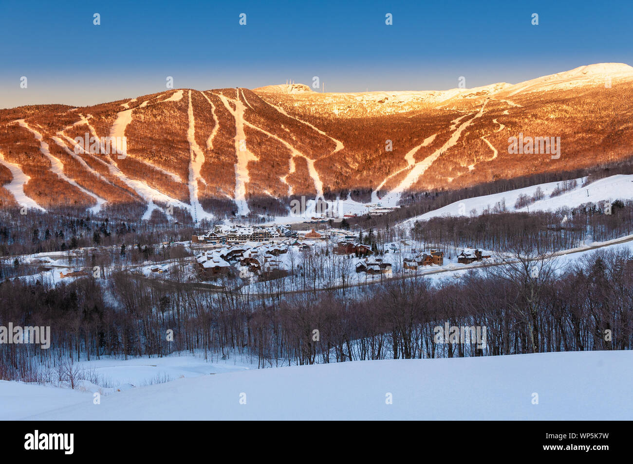 Stowe vermont ski hires stock photography and images Alamy