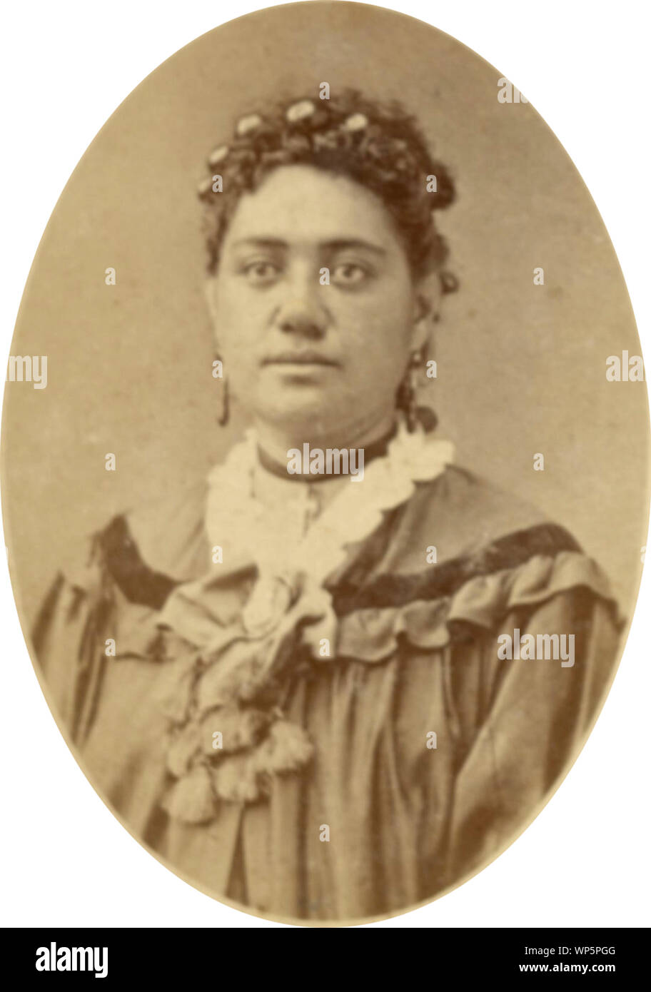 Kiliwehi, Hawaii album, p 4, portraits of the Hawaiian royal family and