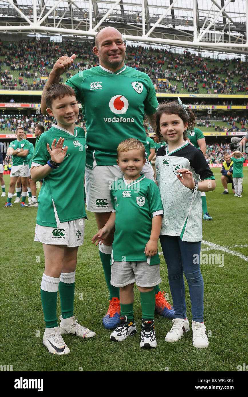 Ireland Captain Rory Best, With His Children Ben (left), Penny And