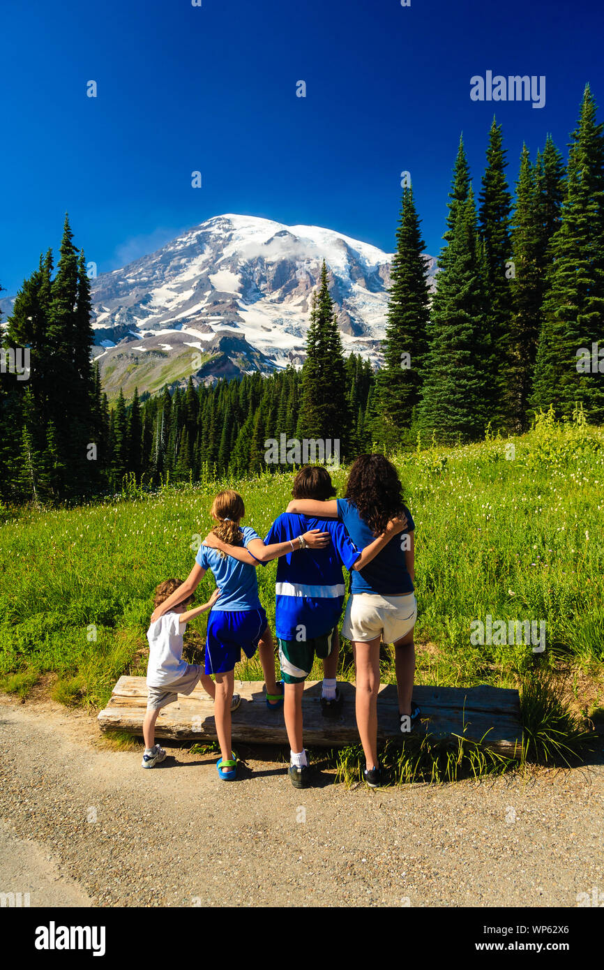 Interlocking arms hires stock photography and images Alamy