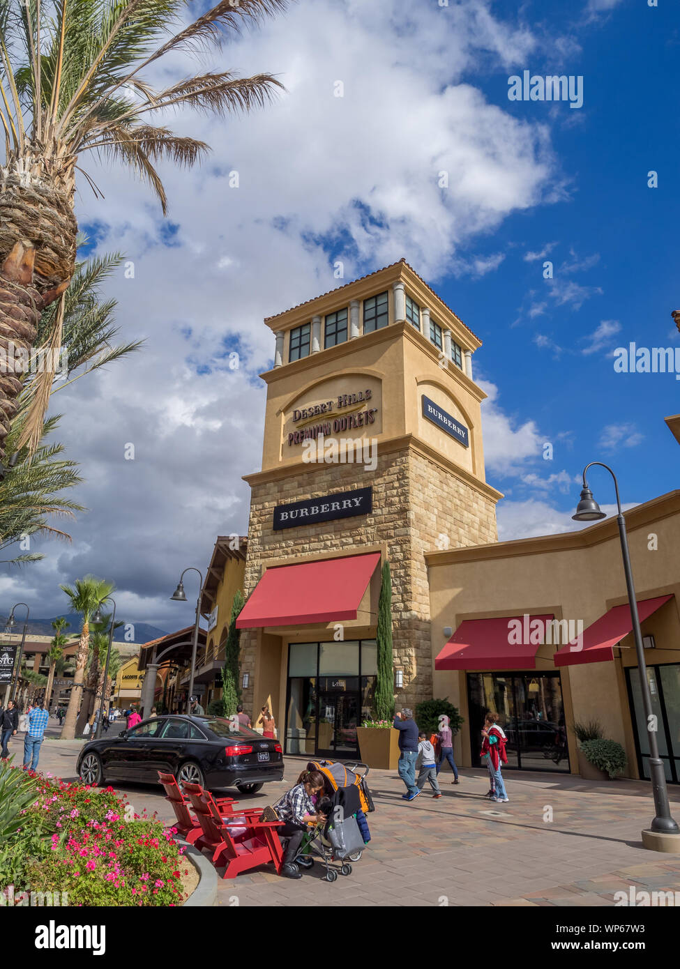 Premium outlet hi-res stock photography and images - Alamy