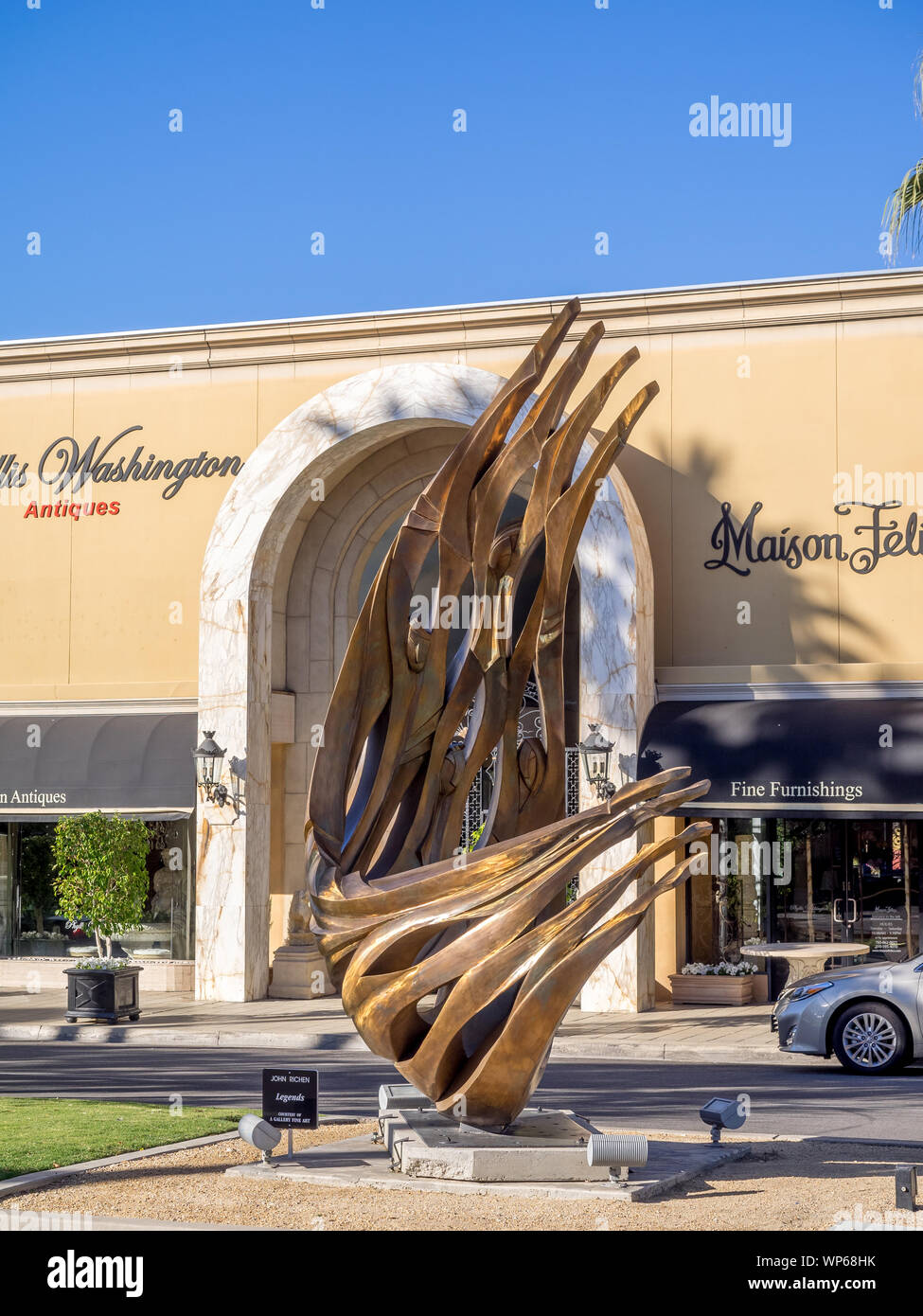 The Leaf El Paseo: Bringing Rodeo Drive to the Desert
