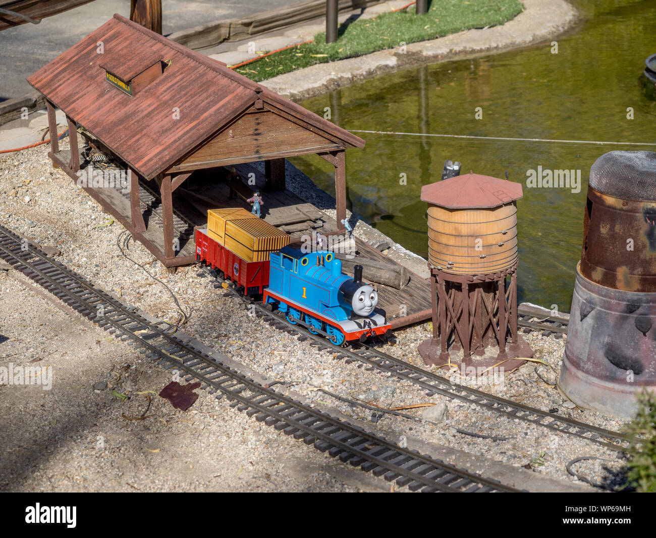 Exhibits at the Living Desert zoo and botanical gardens on November 17