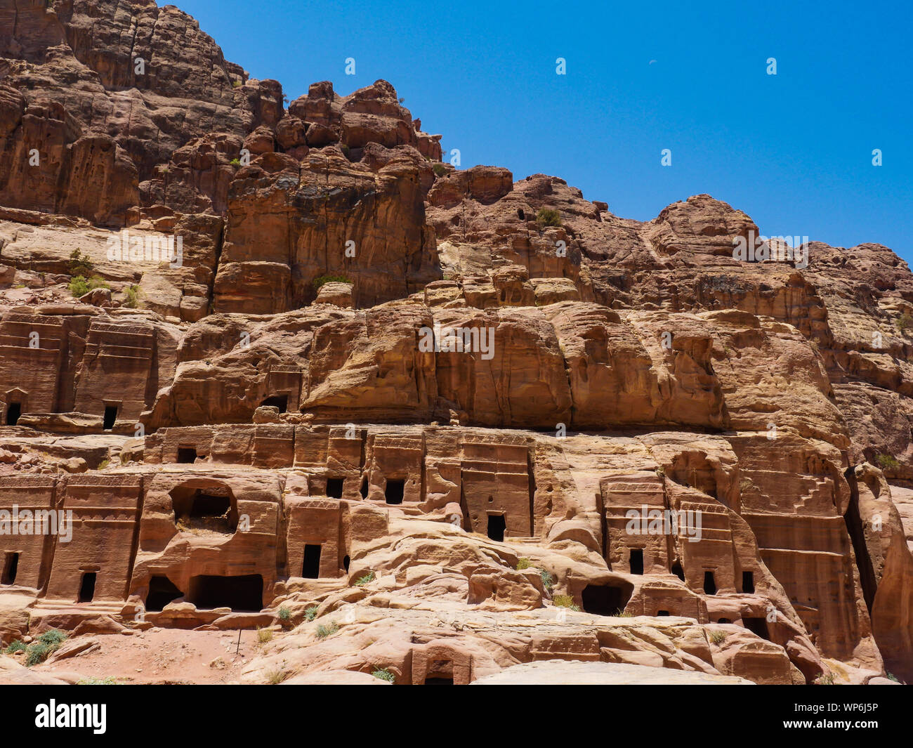 Jordan Petra famous ruins between the rocks Stock Photo - Alamy