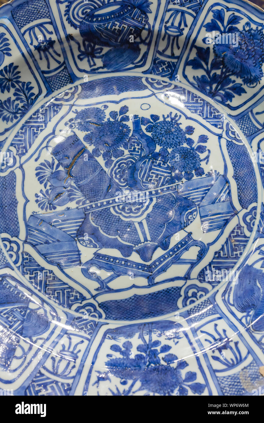 Blue and white porcelain dish, 17th century, Chini khaneh, house of chinaware, Sheikh Safi-ad-din Ardabili complex, Ardabil, Ardabil Province, Iran Stock Photo