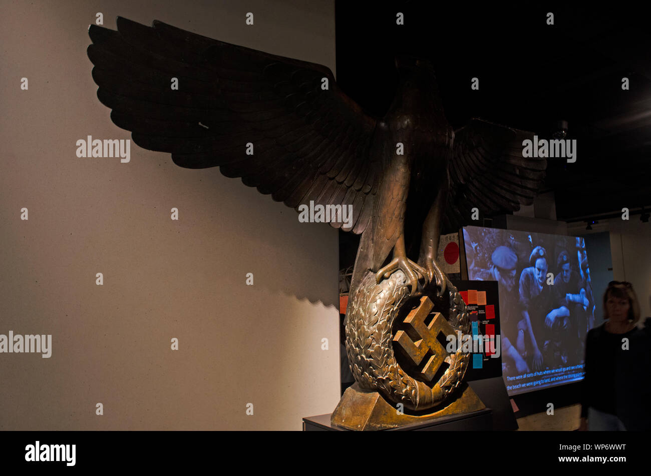 German eagle swastika emblem hires stock photography and images Alamy