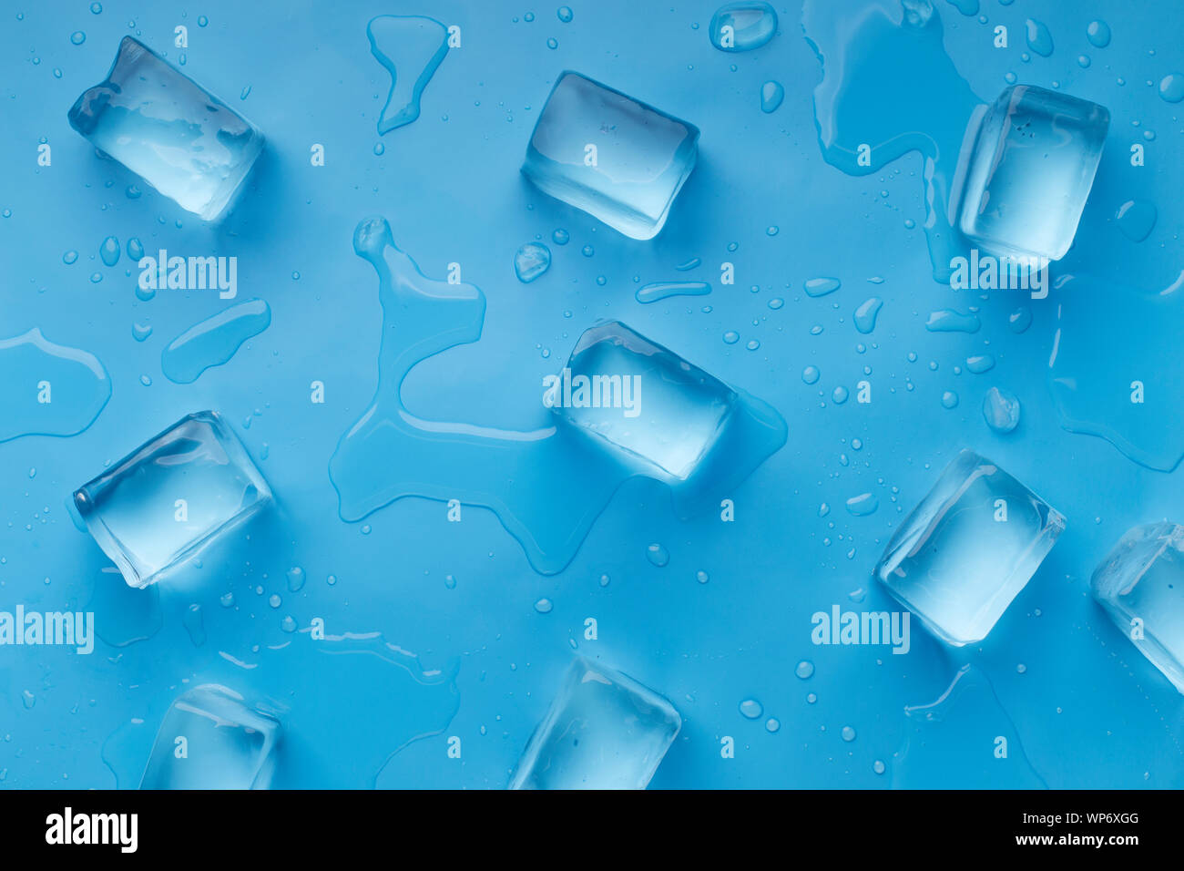 Large ice cube hi-res stock photography and images - Alamy