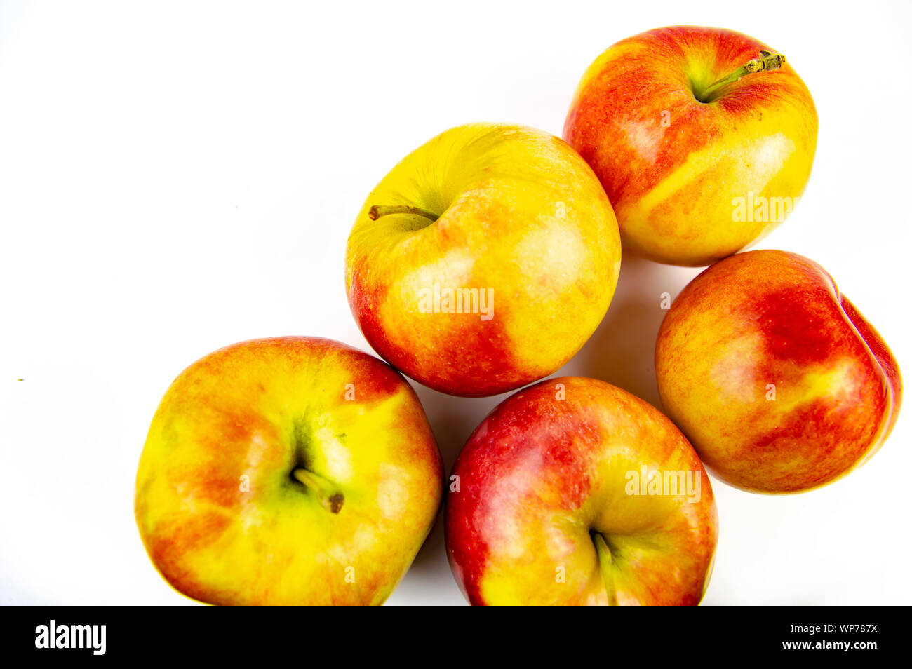 Red and yellow apples isolated on white background Stock Photo - Alamy