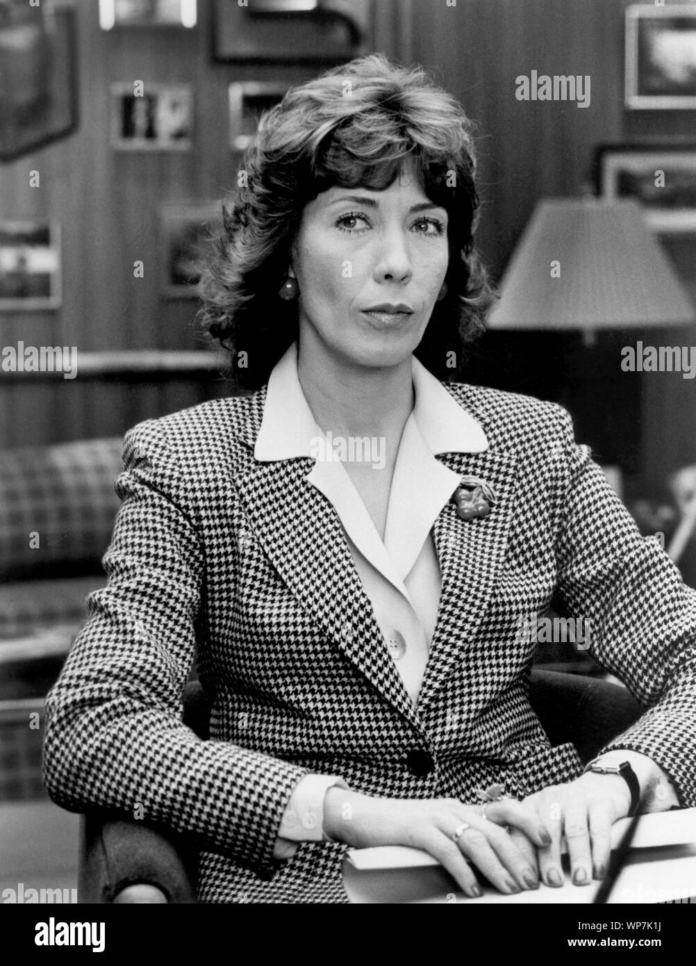 Lily Tomlin On Set Of The Film Nine To Five th Century Fox 1980 Stock Photo Alamy