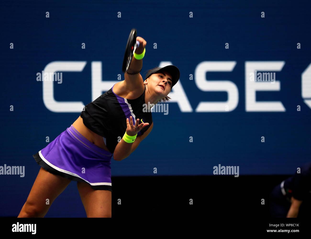 Bianca andreescu forehand hi-res stock photography and images - Alamy