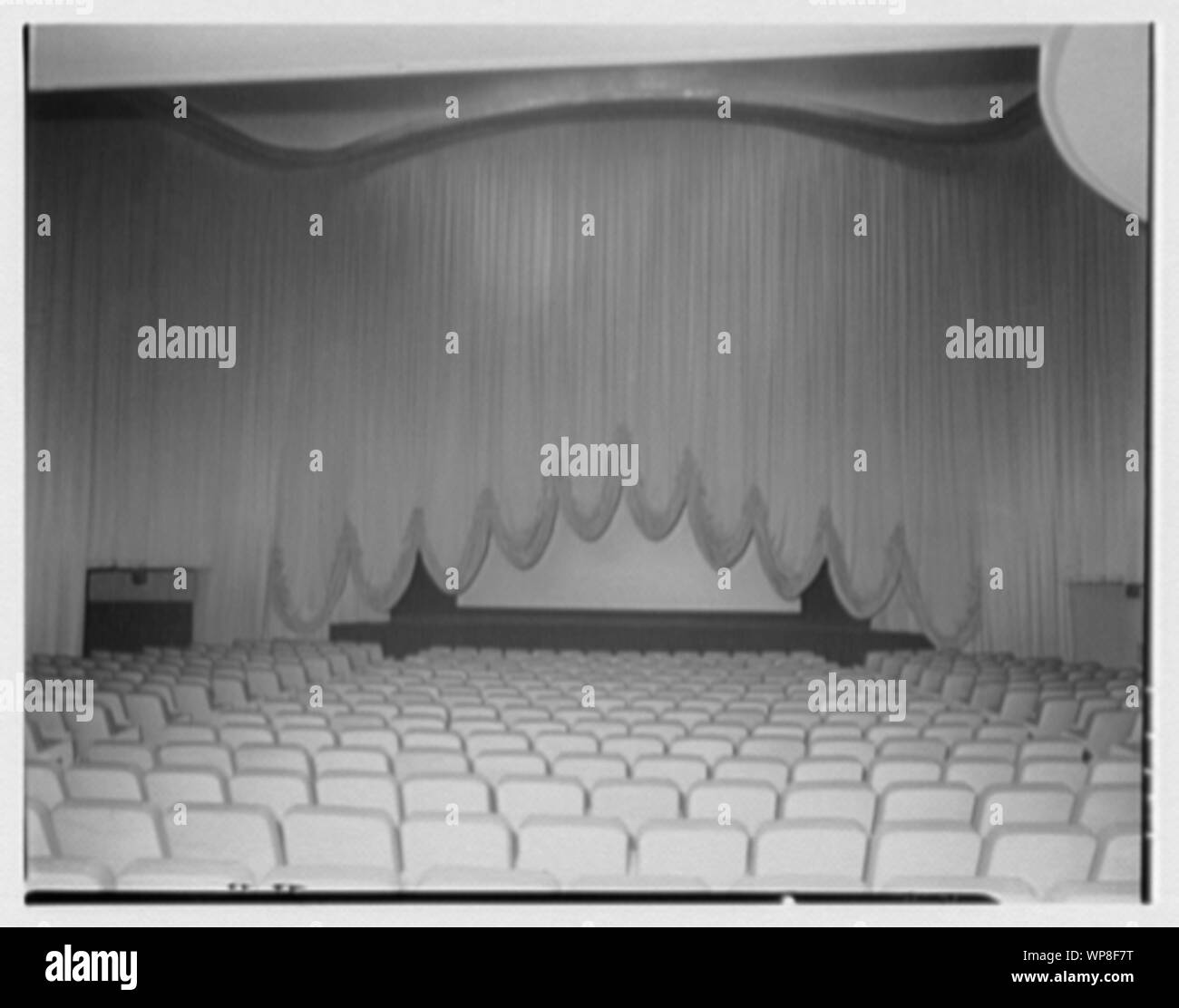 Loews theater hi-res stock photography and images - Alamy