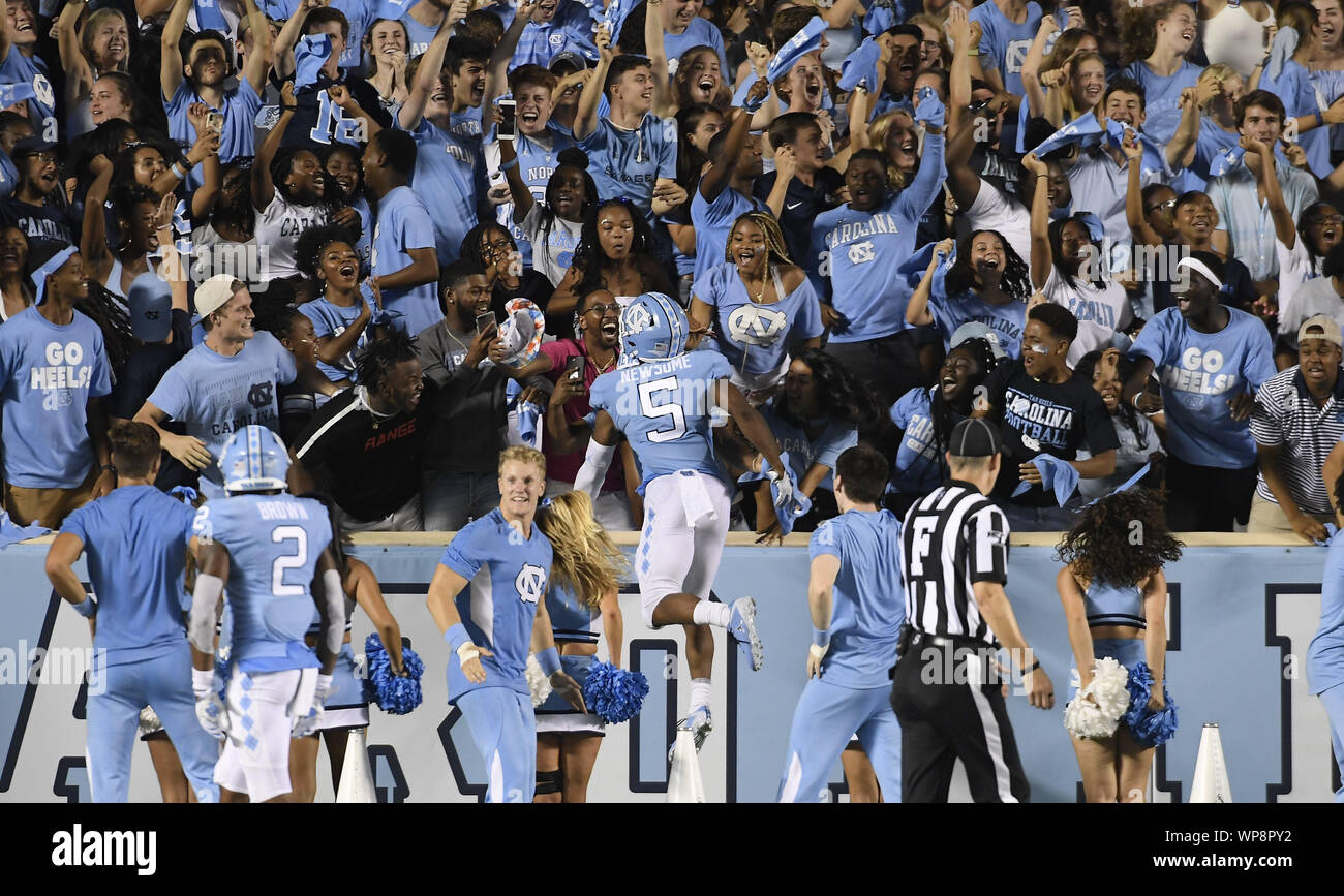 Chapel Hill North Carolina Usa 8th Sep 19 Dazz Newsome 5 Of North Carolina Celebrates Along The Fans After Scoring A Touchdown In The Last Quarter The North Carolina Tar Heels Played Chapel Hill North Carolina Usa 8th Sep 19 Dazz Newsome 5 Of North Carolina Celebrates Along The Fans After Scoring A Touchdown In The Last Quarter The North Carolina Tar Heels Played