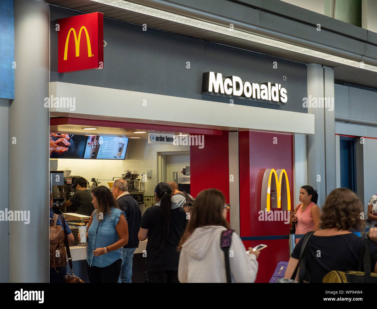 Mcdonalds food court hi res stock photography and images Alamy