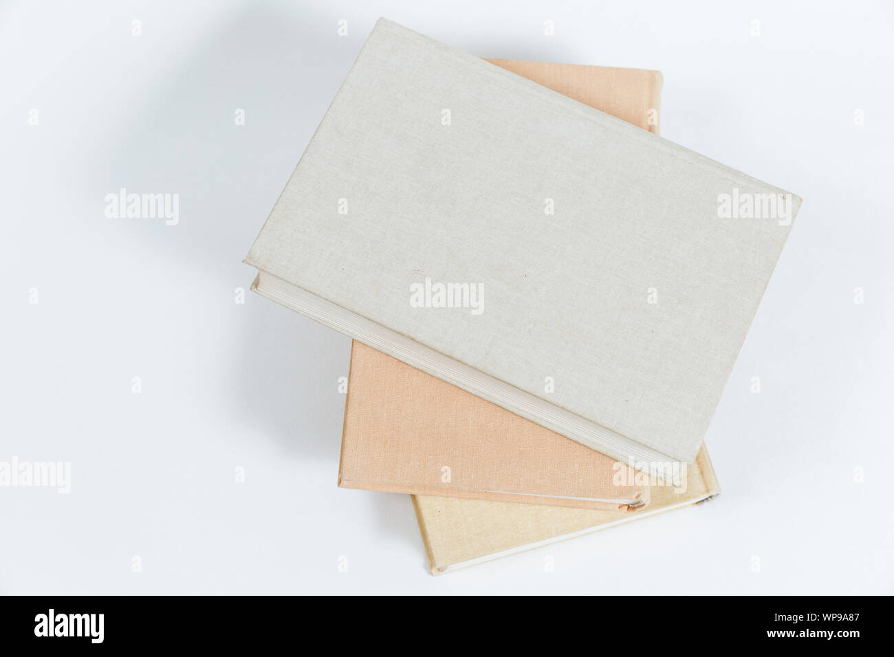 Many books in a bookstore or library Stock Photo Alamy