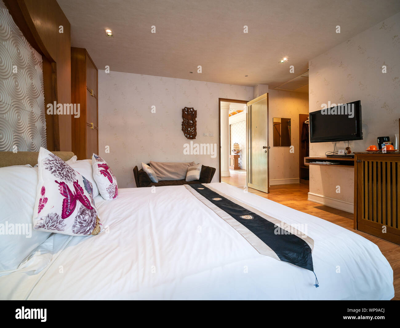 Luxury Room With Bed In Warm Light Classic Europe Style - 