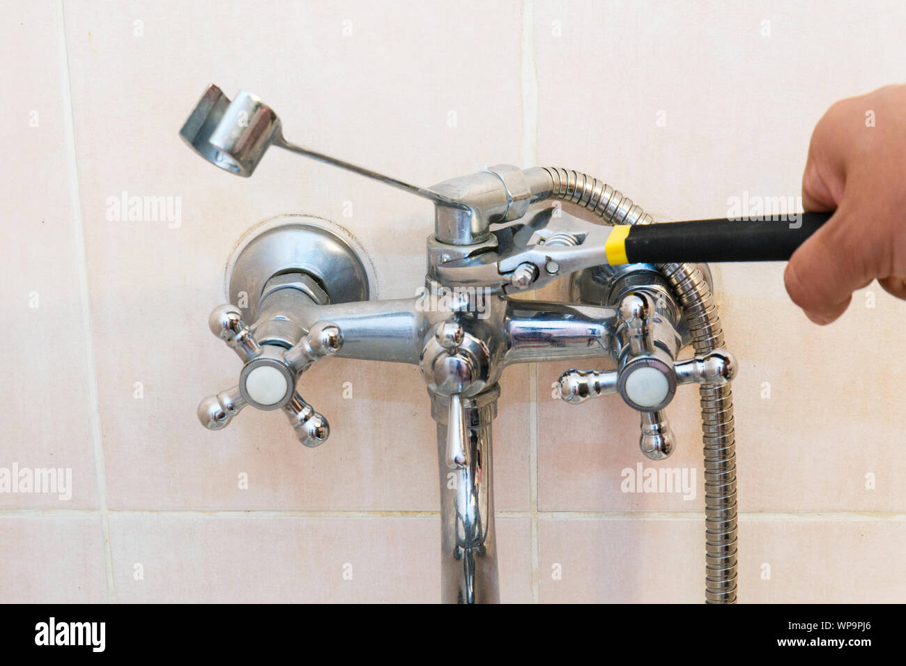 Mixer aerator hi-res stock photography and images - Alamy