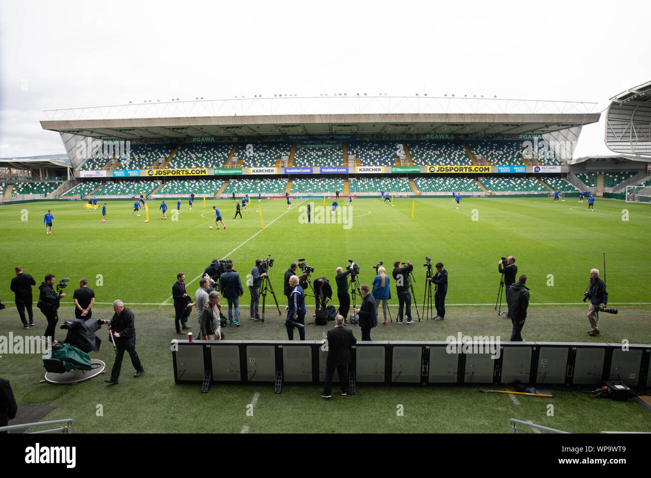 Belfast, UK. 08th Sep, 2019. Soccer: National team, final training Northern Ireland before the European Championship qualifier Northern Ireland - Germany in Windsor Park Stadium. Media representatives follow the final training. Credit: Christian Charisius/dpa/Alamy Live News Stock Photo