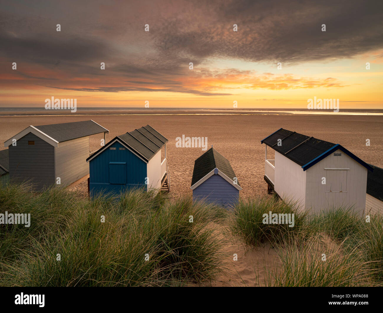 Wells next sea beach huts spring hi-res stock photography and images ...